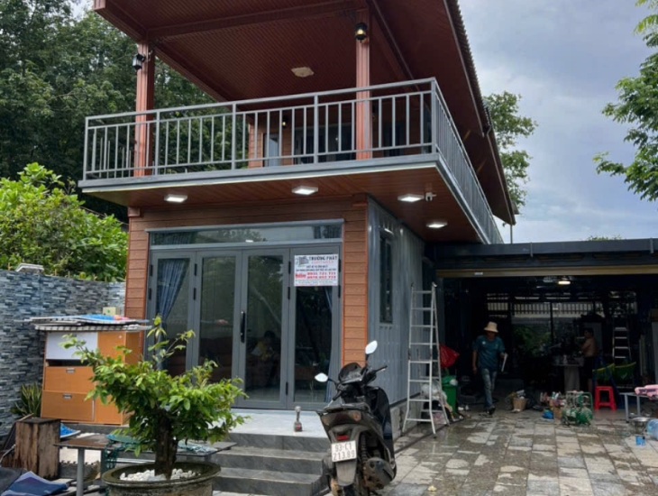 CONTAINER NHÀ Ở 3,5 X 12 CHỒNG TẦNG TẠI HỚN QUẢN - BÌNH PHƯỚC 
